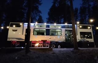 Stationary Camper on a Beautiful Private Campsite!