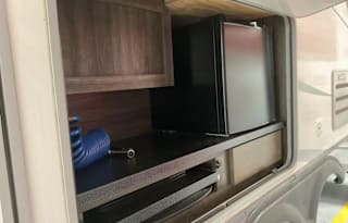 Sleeps 6 - Highland Ridge Light Spacious Trailer