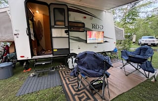2012 Rockwood Roo Hybrid Trailer - Sleeps 6!