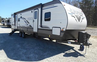 2021 Palomino Puma 28BHSS
