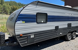 (The Wolf) 2021 Grey Wolf Limited 25' toy hauler