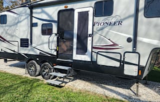VERN, Gooseneck camper