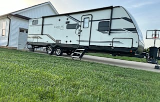 2021 Dutchmen Kodiak w/ Bunkhouse - Fully Stocked