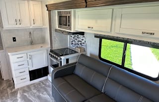 2023 Gulf Stream RV Conquest Class C 63111