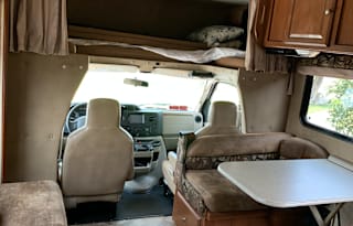 2015 Coachmen RV Leprechaun 320BH Ford 450