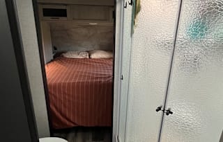 2023 CrossRoads RV Sunset Trail Super Lite SS331BH