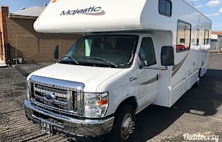 2015 Thor Four Winds Majestic Ultimate Family RV Grizzly6
