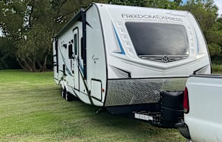 2020 Coachmen Freedom Express 292BHDS