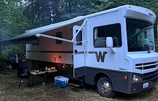 2016 Winnebago Brave 27b