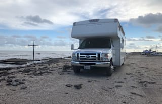 2008 Winnebago Outlook 31C
