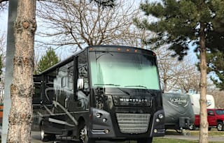 Winnebago Vista LX 35F/Two Bathrooms, 1200W SOLAR