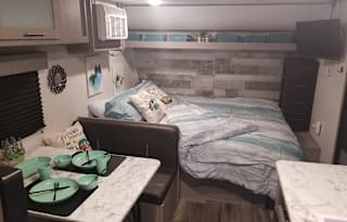 2023 Dutchmen RV Coleman Lantern LT Series 17B