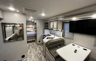2022  Quantum LC 28