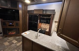 Turner Family Abode on Wheels - Pet Friendly!