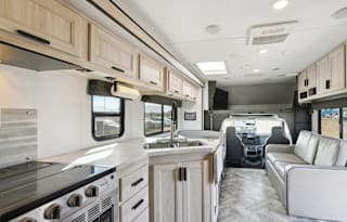2022 Forest River Sunseeker 3050S: Spacious