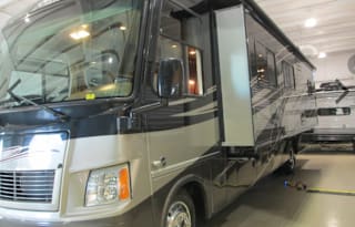2012 Thor Motor Coach Challenger 36FD