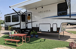 Keystone Arcadia Pet Friendly