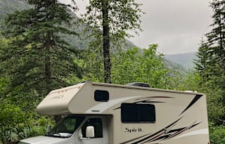 2016 Winnebago Minnie Winnie 22R