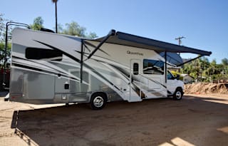 NEW Fully Equipped Quantum Bunkhouse With Solar!