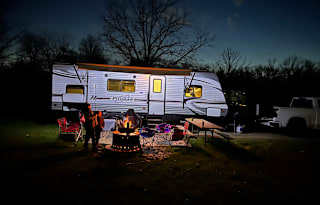 8 Person - 2016 Heartland Pioneer BH250