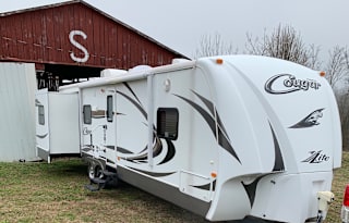 2012 Keystone RV Cougar X-Lite 32SAB