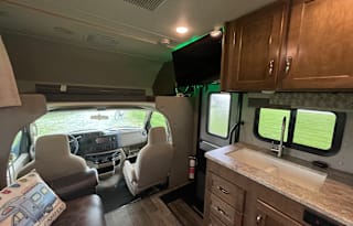 R&R time is important! Charming RV! Pet friendly!