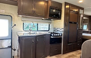 2019 Thor Motor Coach freedom elite