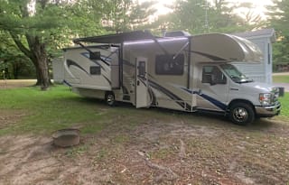2019 Thor Motor Coach Chateau 30D