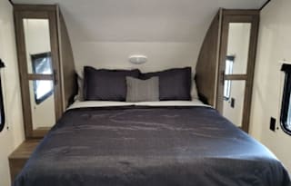 Cozy, Comfortable & Equipped RB215