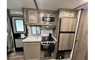 2024 Gulf Stream RV Streamlite SVT 21QBD