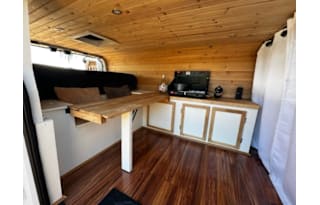 2016 Upgraded Conv Camper Van Ford +NEWCamper Top
