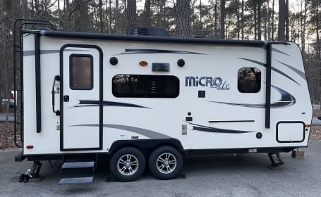 Flagstaff Micro Lite 21FBRS- Perfect Couples Rig!