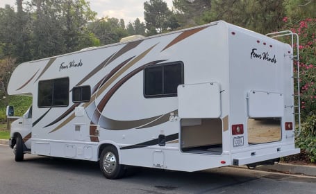Arie's 2019 Thor Four Winds 29 foot C class