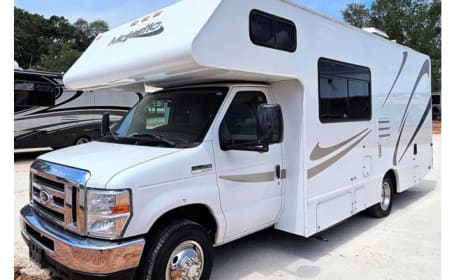 2015 Thor Motor Coach Majestic - Easy to Drive