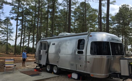 Our "Silver Belle" is up for rent! She is a reliable and up to date travel trailer with plenty of amenities to make your travels feel special and comfortable.