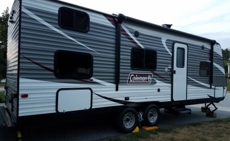 Travel trailer sleeps eight and is under 4700lbs!