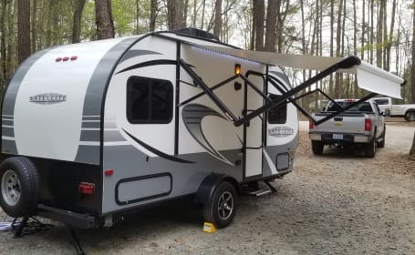 2017 Starcraft Satelite - Easy Tow and Set Up - DELIVERY AVAILABLE - FREE Within 40 MILES of METRO Charlotte Area  - Other Delivery Options Are Available - CHECK OUT OUR REVIEWS!!!!