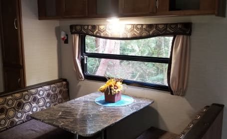 2016 Springdale bunkhouse trailer (FULLY STOCKED) kid and pet friendly