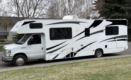 Family Friendly RV! 2017 Thor Majestic 28A