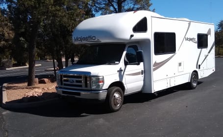 2011 Thor Motor Coach Four Winds Majestic