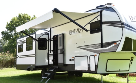 2019 Forest River Impression 34 MID