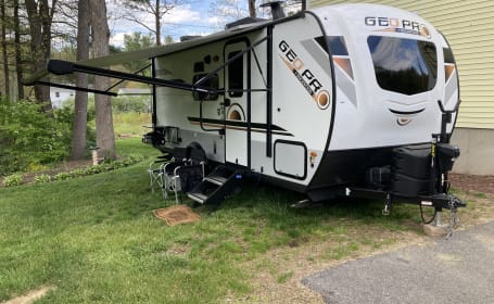 2021.5 Geo pro 20BHS. Off grid capable.