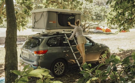 AWD Pathfinder pop top camper