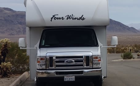 Arie's 2019 Thor Four Winds 29 foot C class