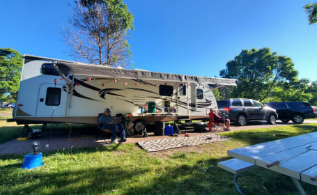 Large Family Camper with Bunkhouse