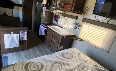 2018 Forest River RV Cherokee Grey Wolf 22MKSE