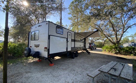 Reba-Family camper with BUNKHOUSE