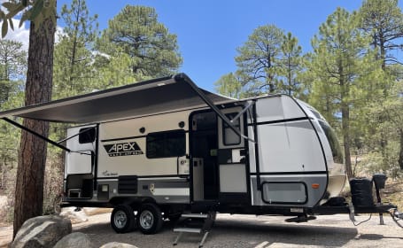 Family friendly 25' RV Trailer with everything you need for an amazing time