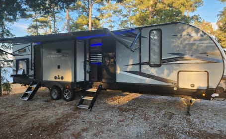 2021 Forest River RV Cherokee Alpha Wolf 33BH-L