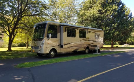 Camp in Comfort in  Scenic  Central Oregon